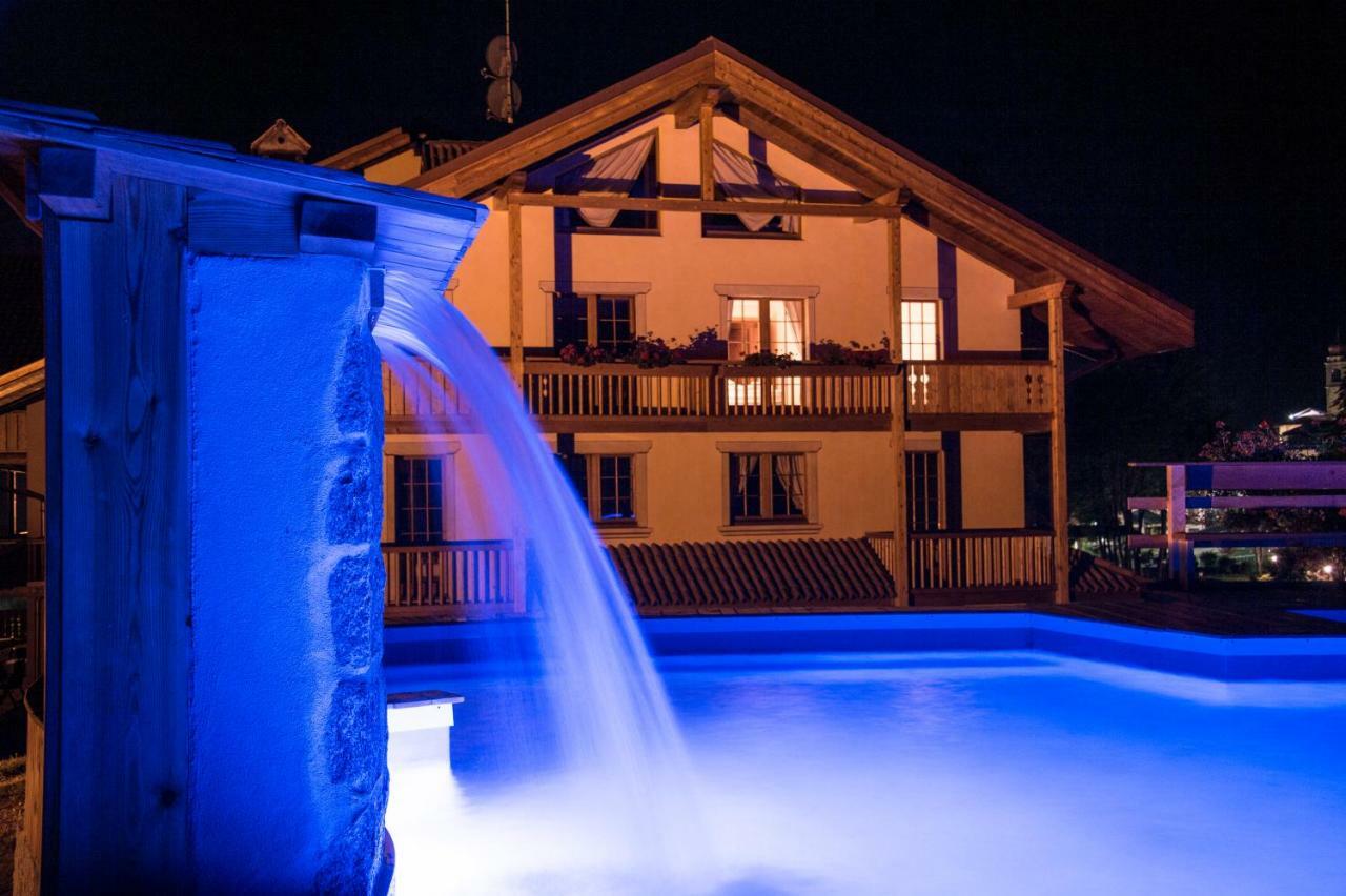 كاريسولو Holidays Dolomiti Apartment Resort المظهر الخارجي الصورة