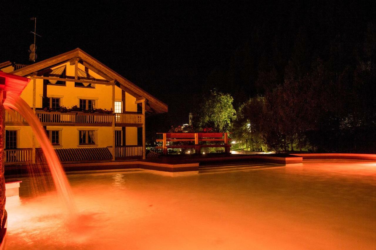 كاريسولو Holidays Dolomiti Apartment Resort المظهر الخارجي الصورة