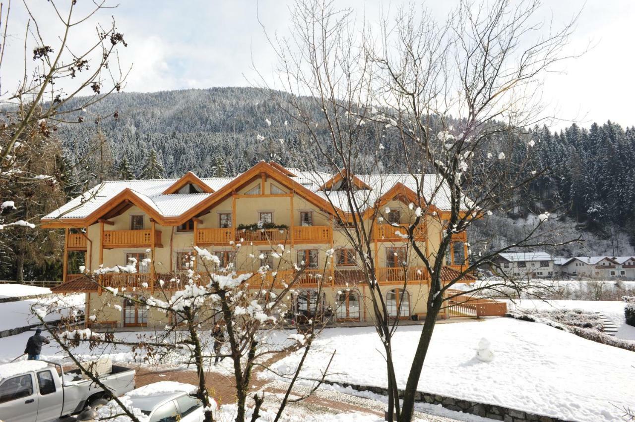 كاريسولو Holidays Dolomiti Apartment Resort المظهر الخارجي الصورة